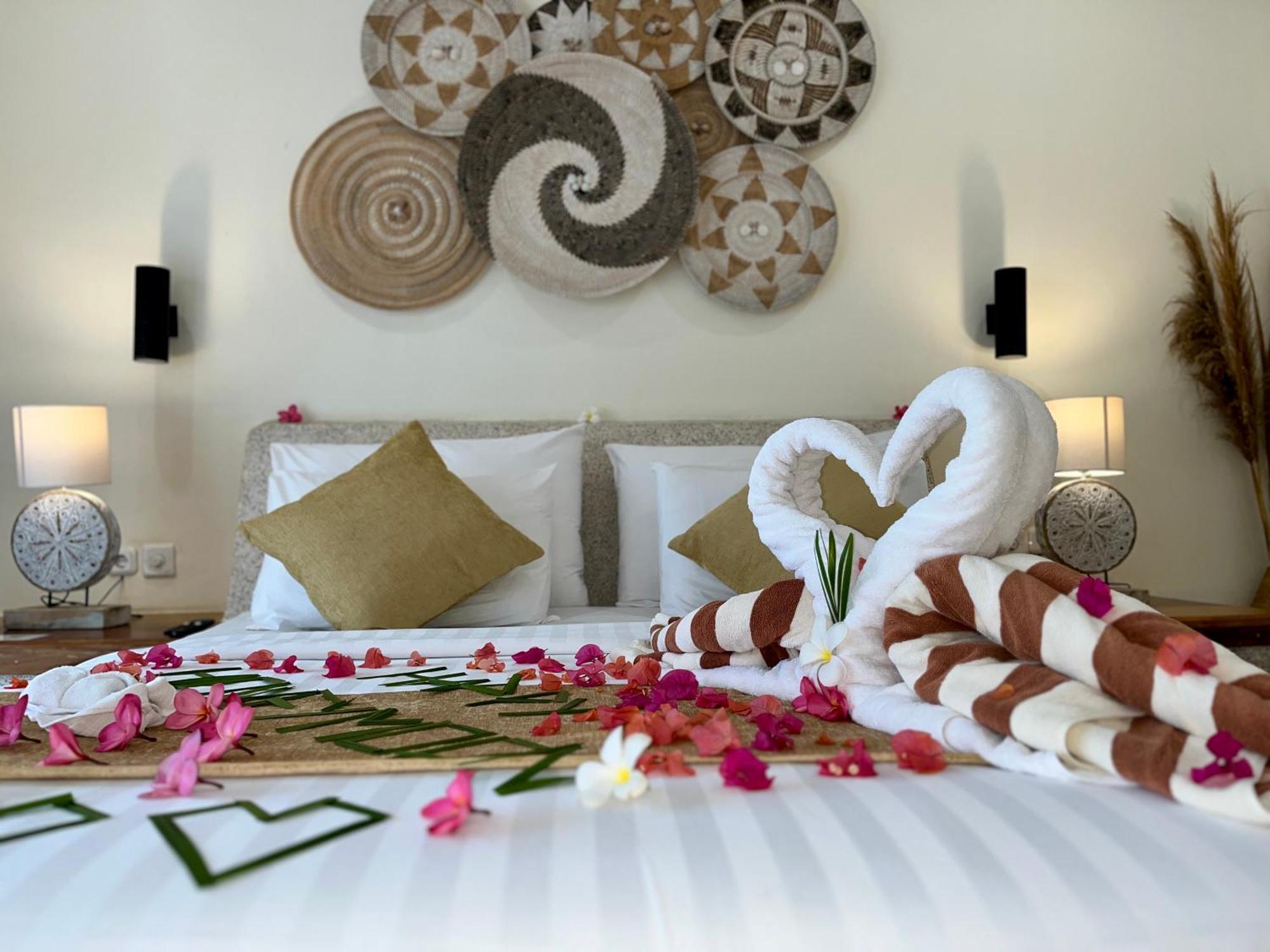 Tanis Village - Luxury Villas Гили-Эйр Экстерьер фото